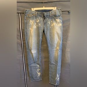 Woman’s True Religion Cameron Boyfriend Jeans size 32